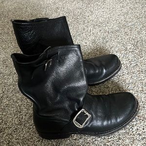 Frye Veronica Bootie 7.5